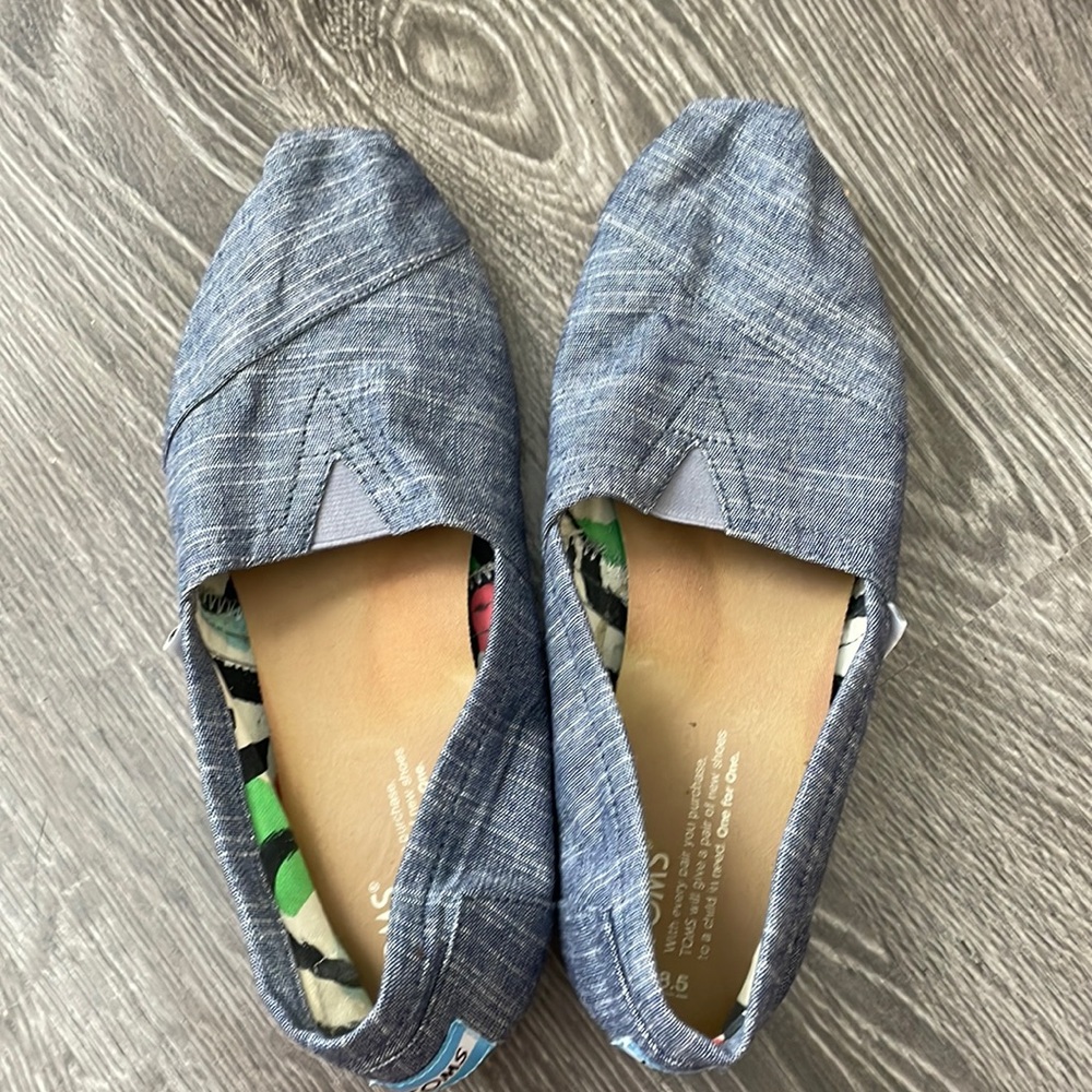 Blue toms